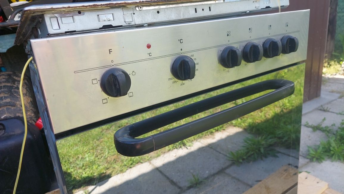 Piekarnik do zabudowy + płyta grzewcza elektryczna do zabudowy