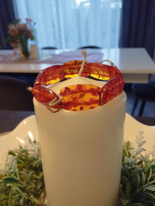 Bransoletka wykonana z bursztynu