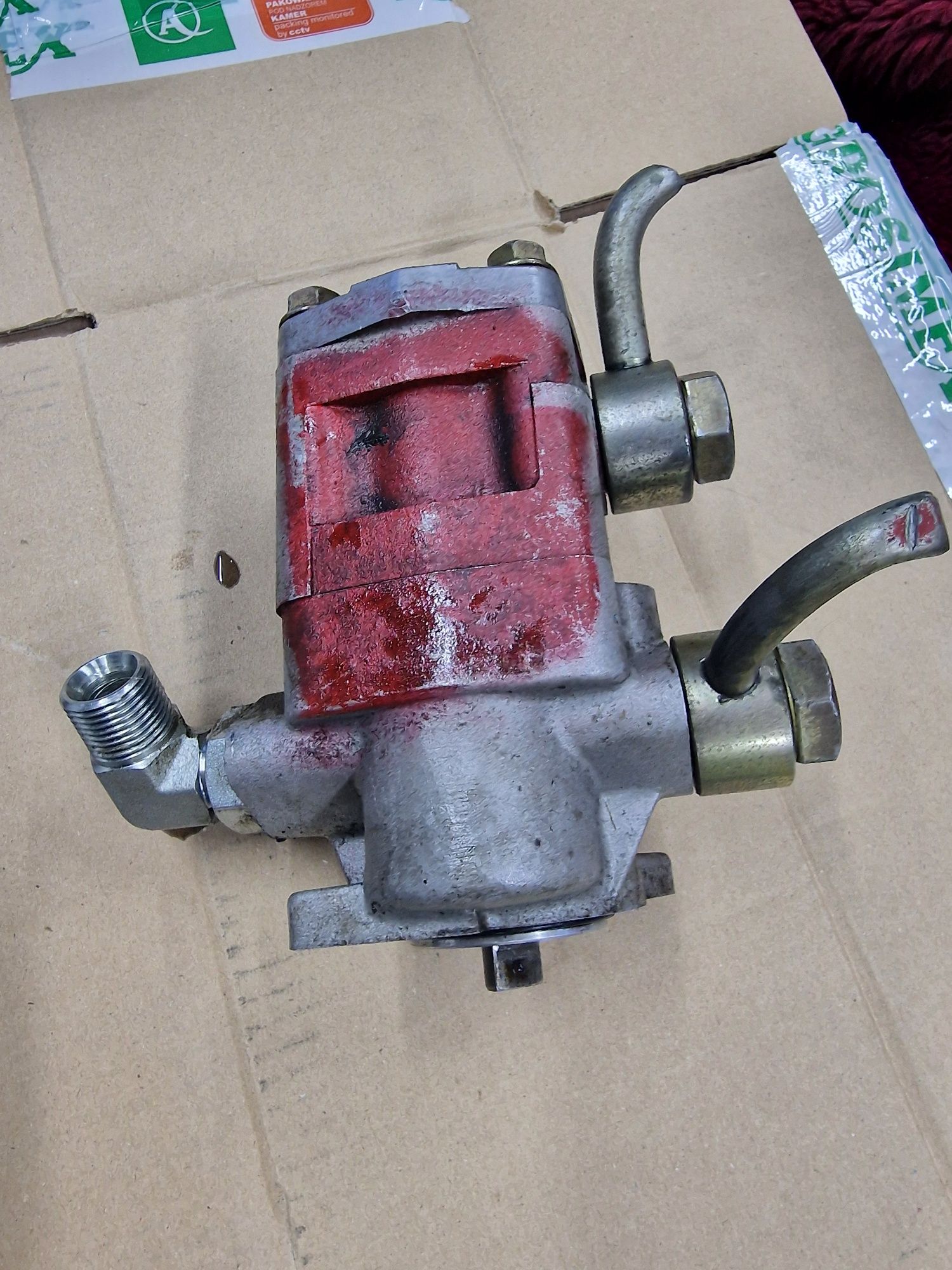 Pompa hydrauliczna dwusekcyjna
