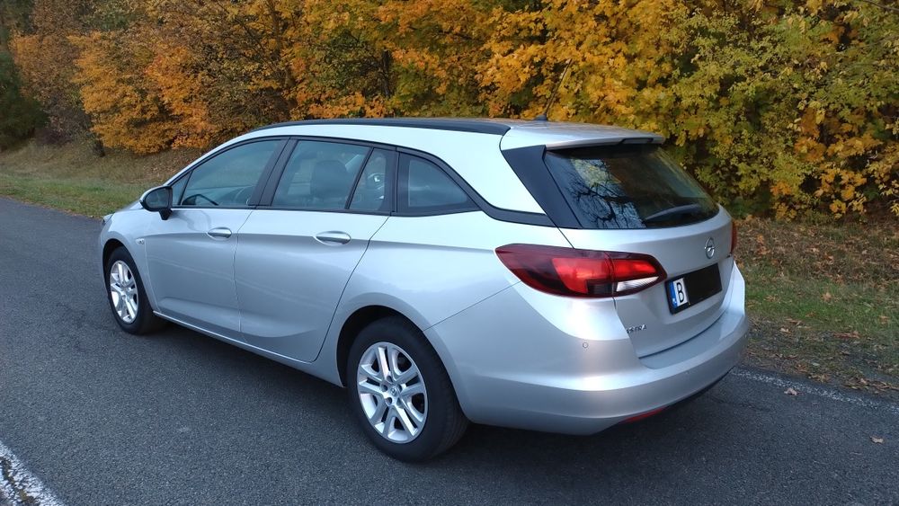 Opel Astra. Model K  Salon PL