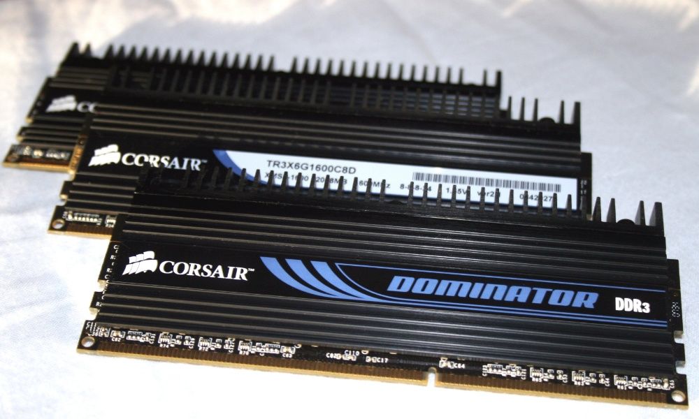 RAM 6Gb Corsair Dominator TR3X6G1600C8D (3x2Gb)