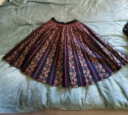 Sprzedam spódniczkę spódnicę plisowana midi wzory folk plisowanka