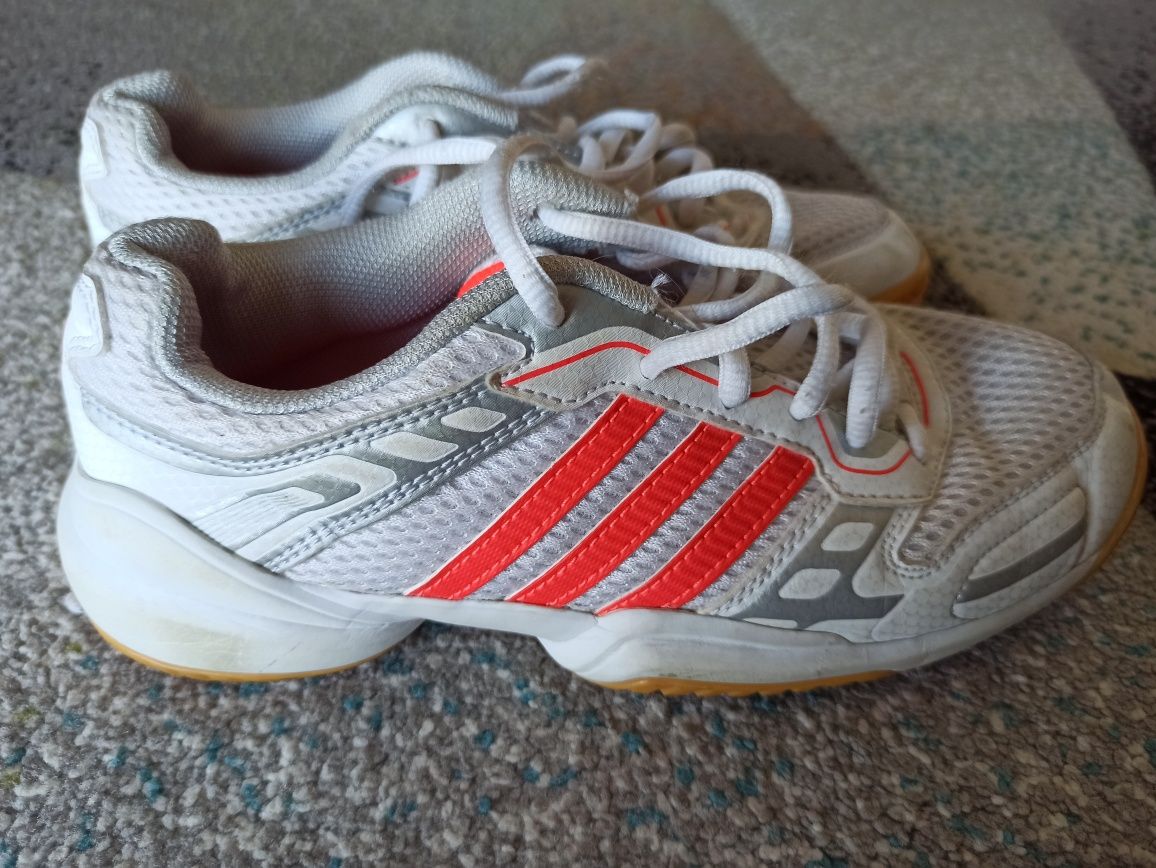 Buty adidas dla dziewczynki, rozmiar 35