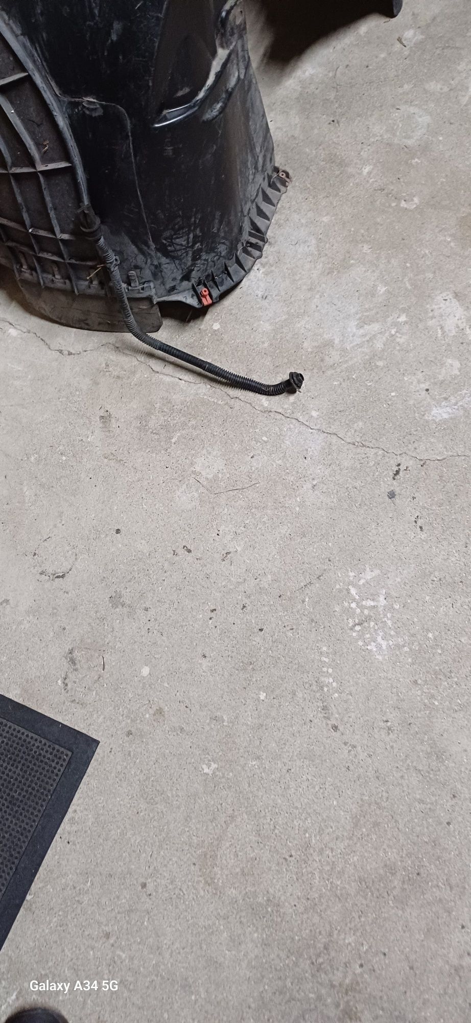 Nadkole przednie prawe opel adam