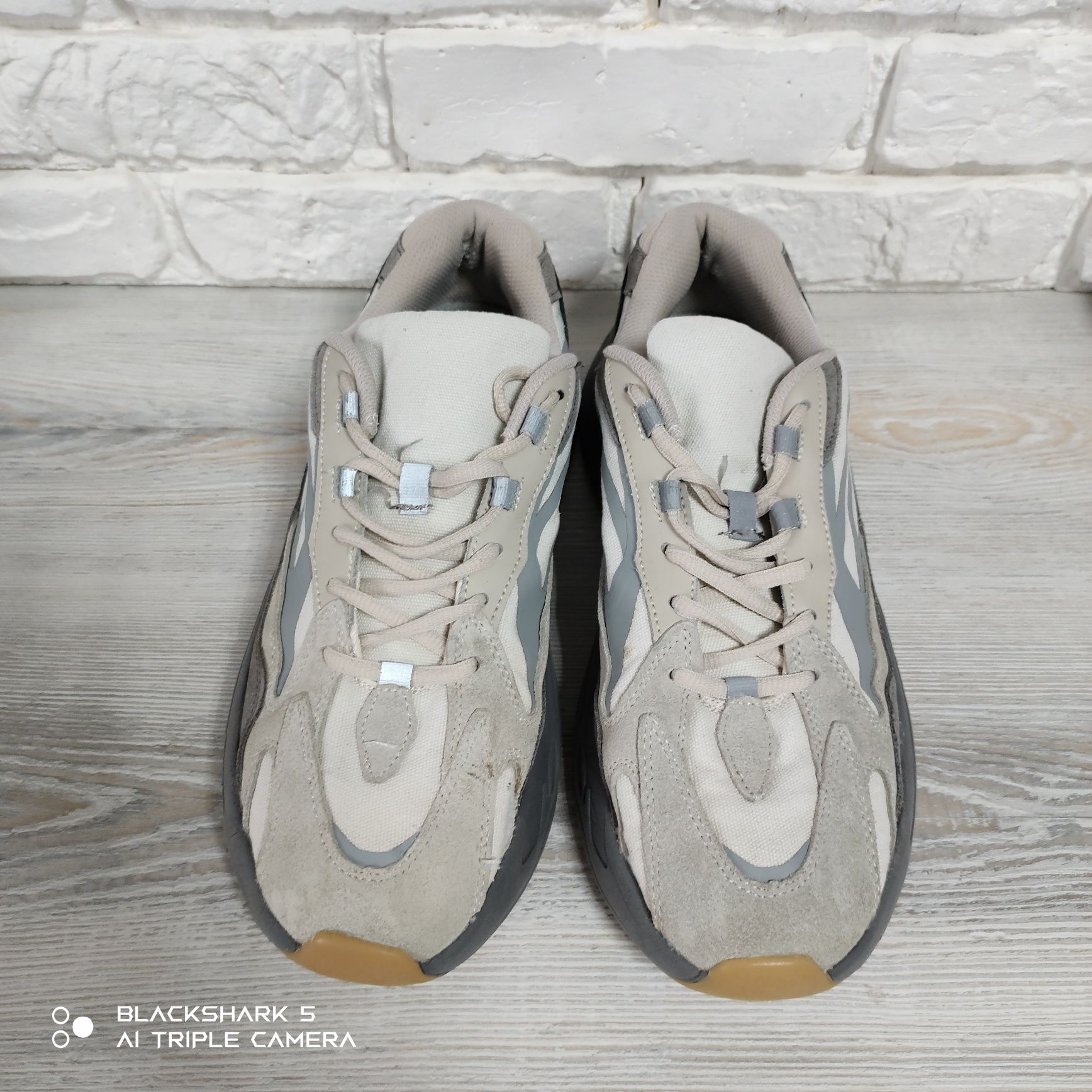 Кросівки весна-літо, Adidas Yeezy Boost 700 V