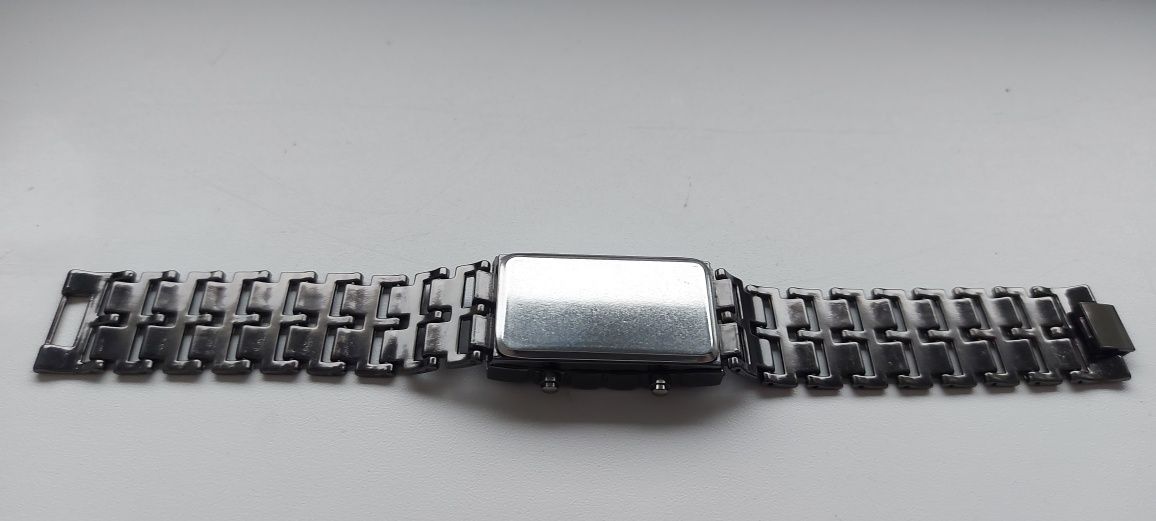 Metalowa męska bransoletka  zegarek