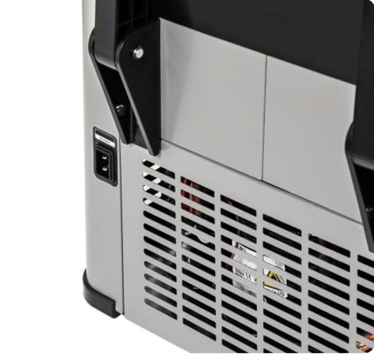 Автомобільний холодильний