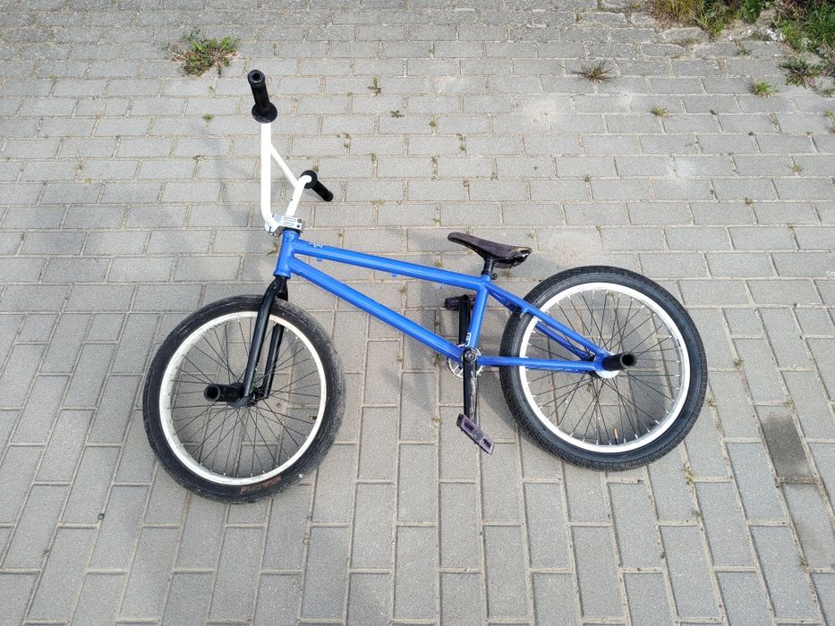 BMX street skatepark