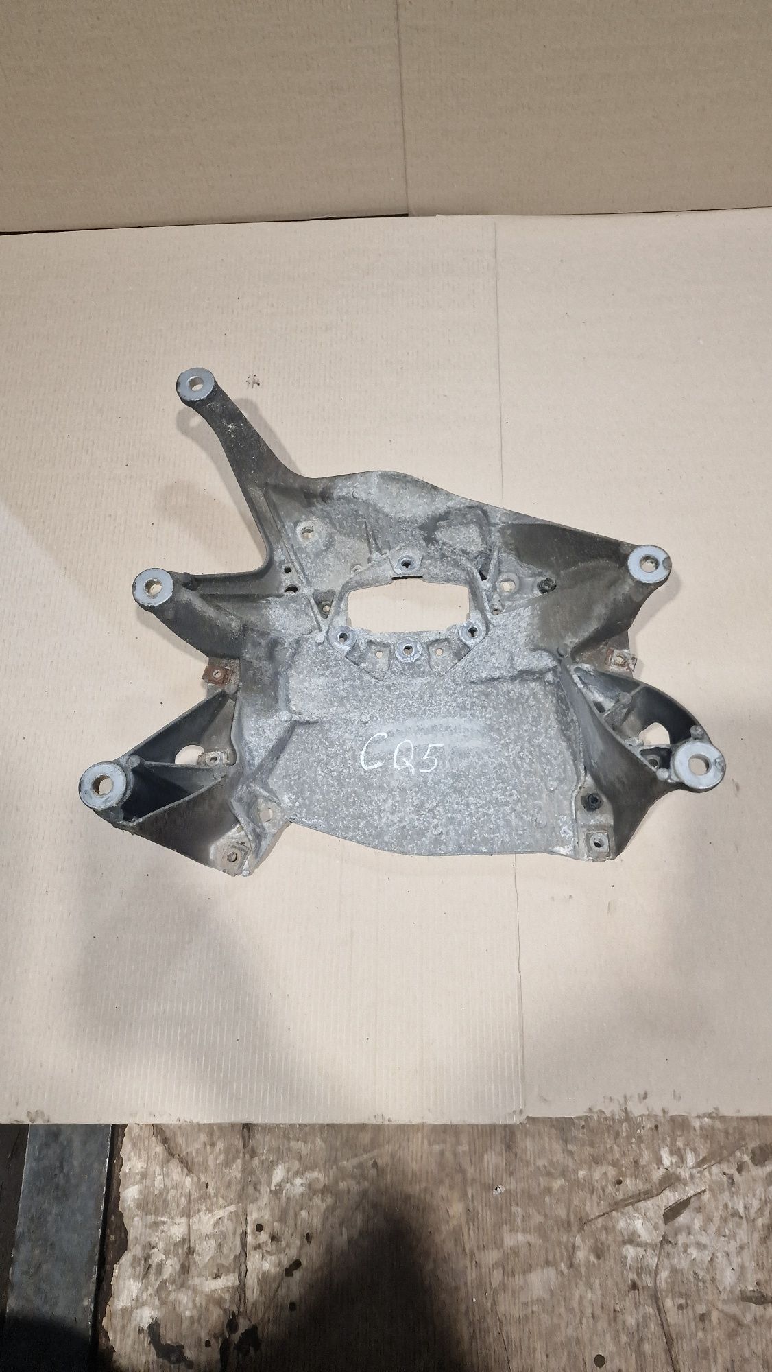 Кранштейн кпп Aydi Q5
