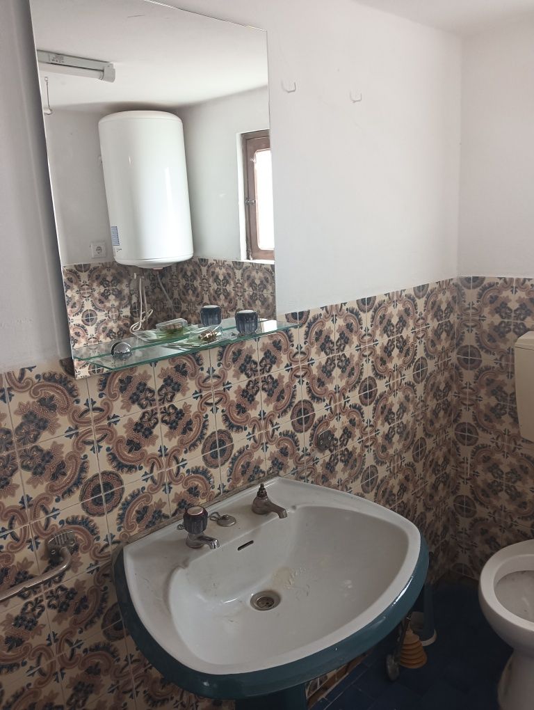 Arrenda- se casa em Santa Margarida a 5 min do Centro de Castro Daire
