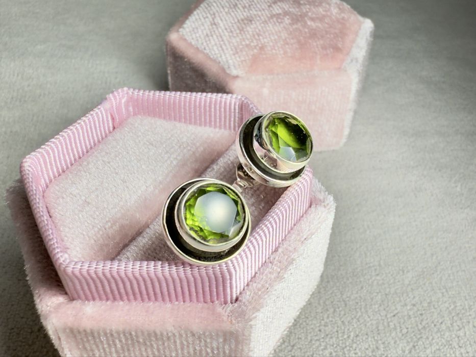 Срібні пусети 925-ї проби з олівіном