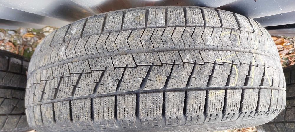Комплект зимней резины Bridgestone Blizzak VRX 205/60 R16