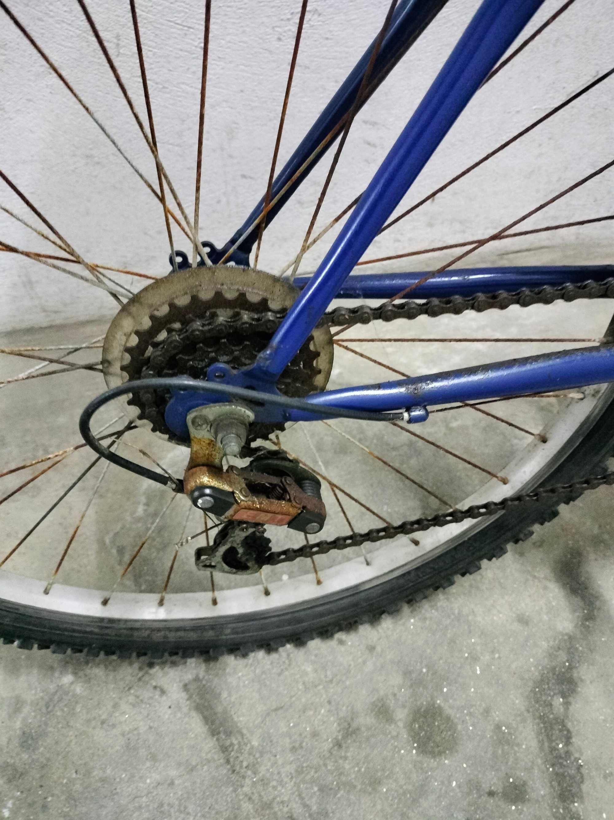 Bicicleta em mau estado