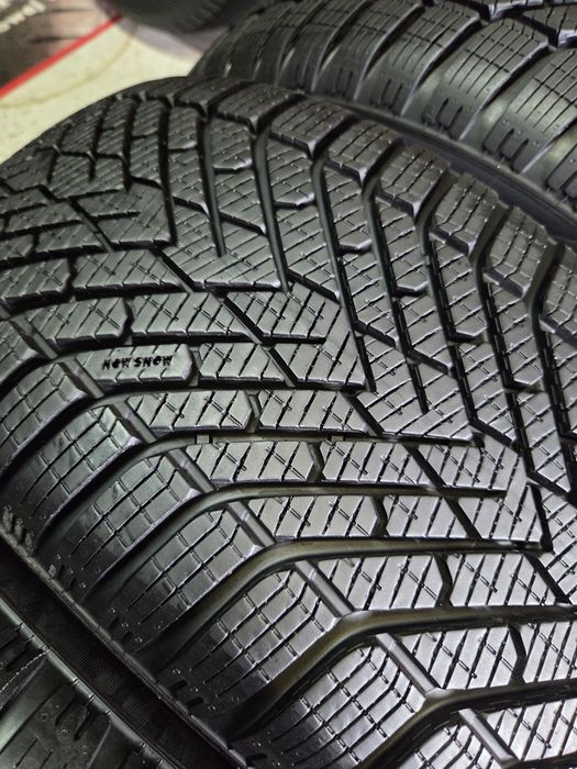 opony używane 225/45R17 Pirelli Winter 2 Cinturato