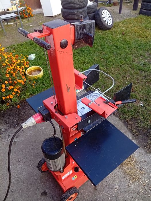 Hydrauliczna łuparka do drewna ATIKA 8T