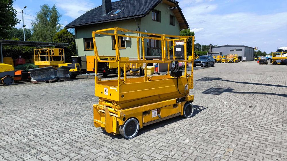 Podnośnik nożycowy zwyżka HAULOTTE Compact 8 rok 2008 cena brutto