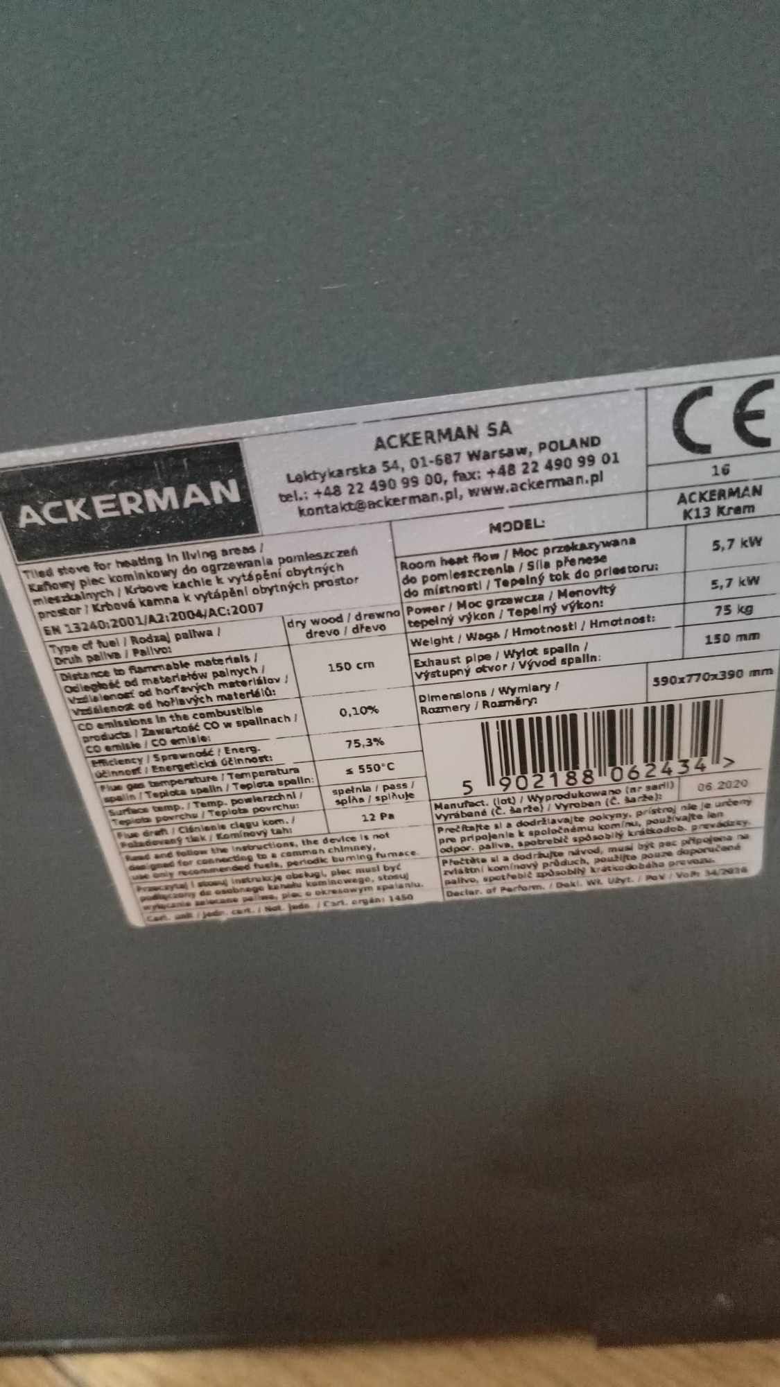 Sprzedam pięć kominek.