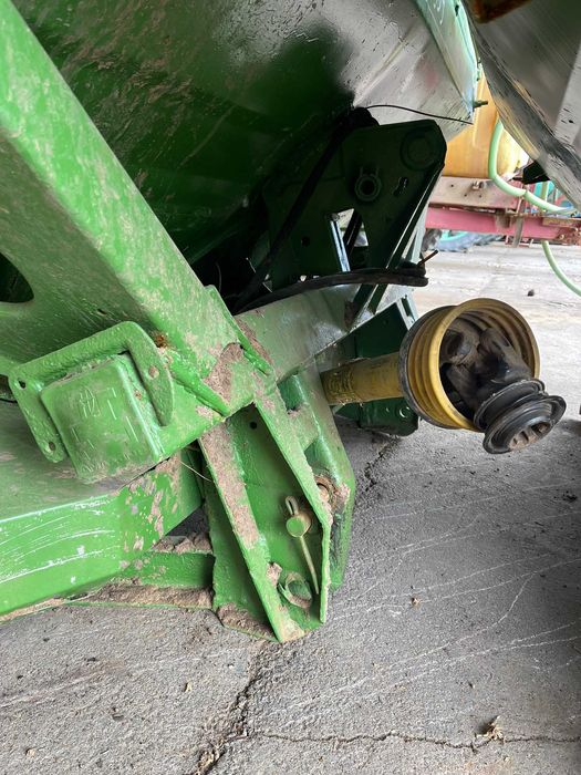 Amazone-18 Розкидач мінеральних добрив