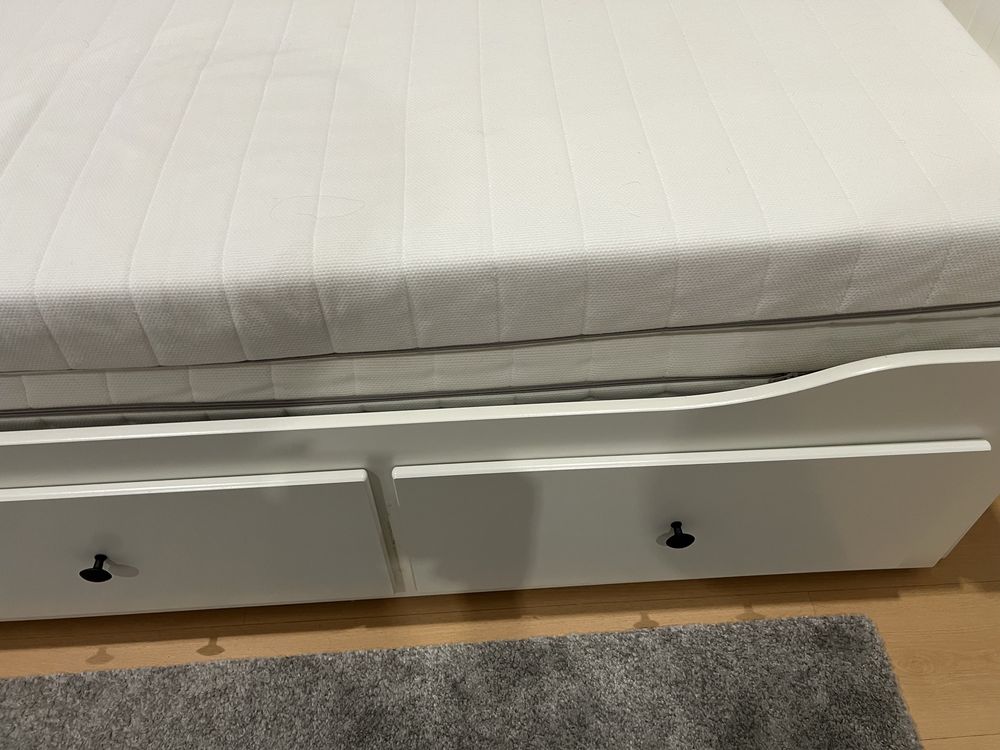 Cama branca 80x200