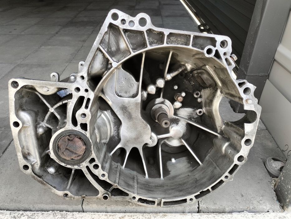 Коробка Nissan X-Trail T30 2.0 Бензин