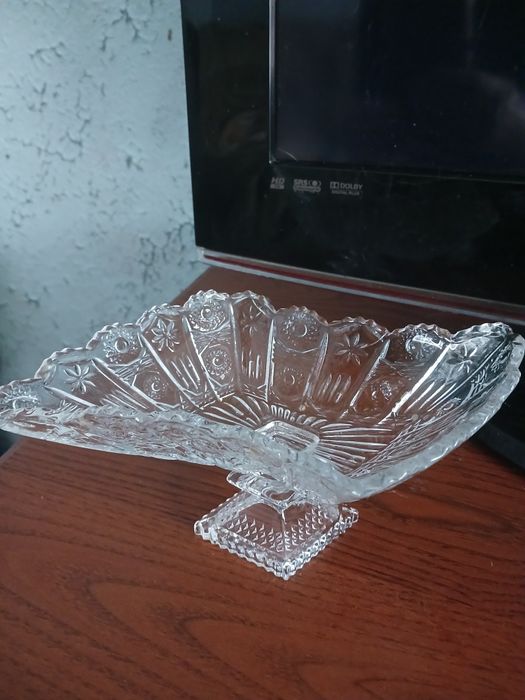 Продам вінтажну вазу - цукерницю