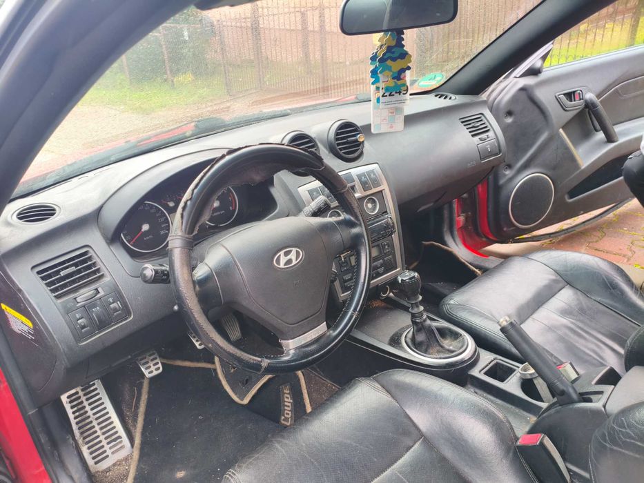 Hyundai coupe 2.7v6