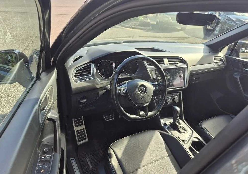 Volkswagen Tiguan R-Line 2.0 TSI 4Motion 2021 року