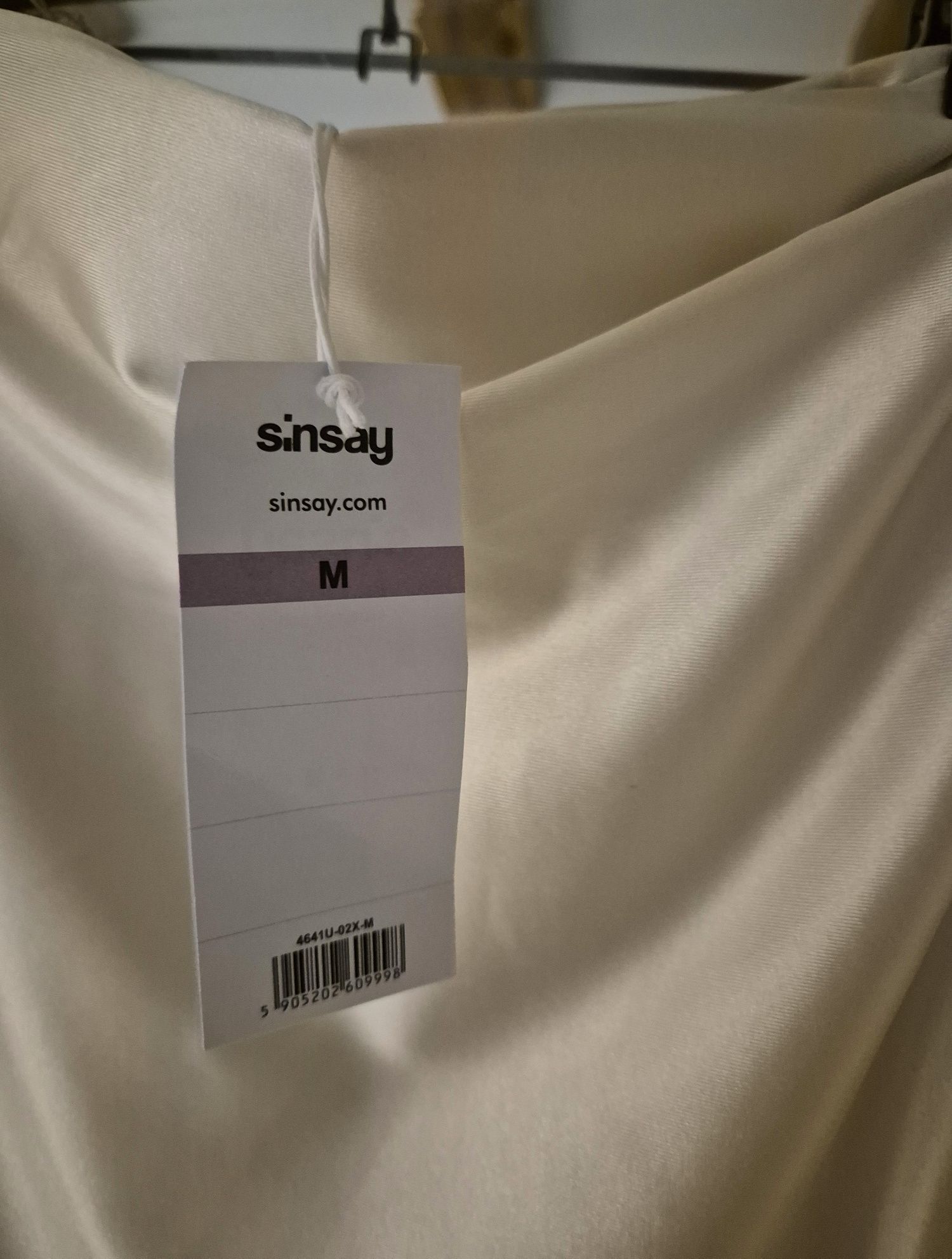 Nowa, z metką, satynowa elegancka spódnica midi, ecru, śmietankowa rM