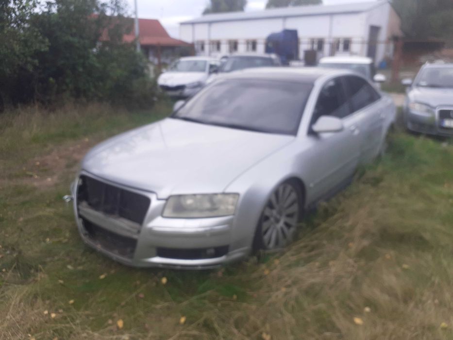 AUDI A8 D3 - Uszkodzona