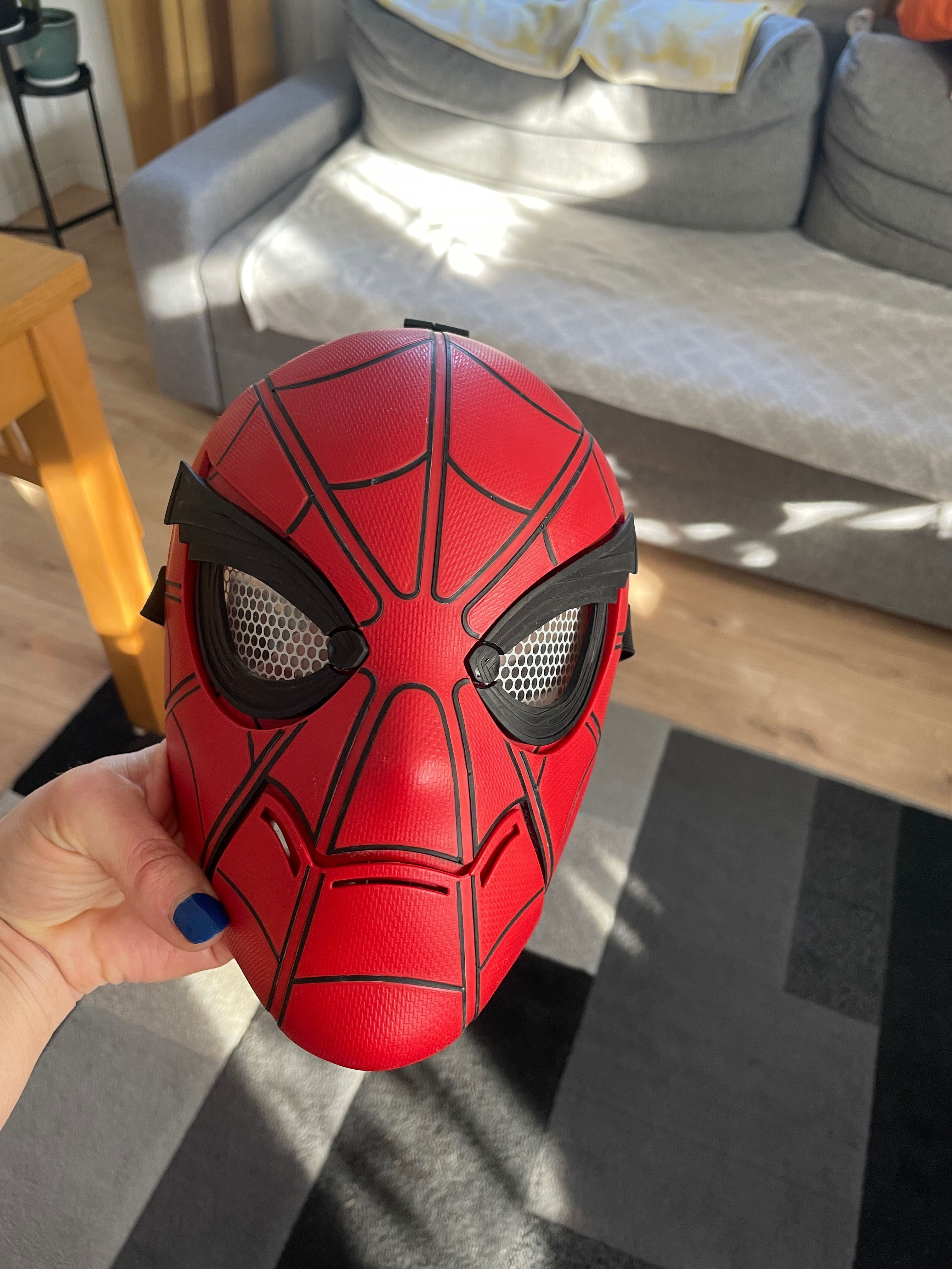 Maska spiderman ruchome oczy