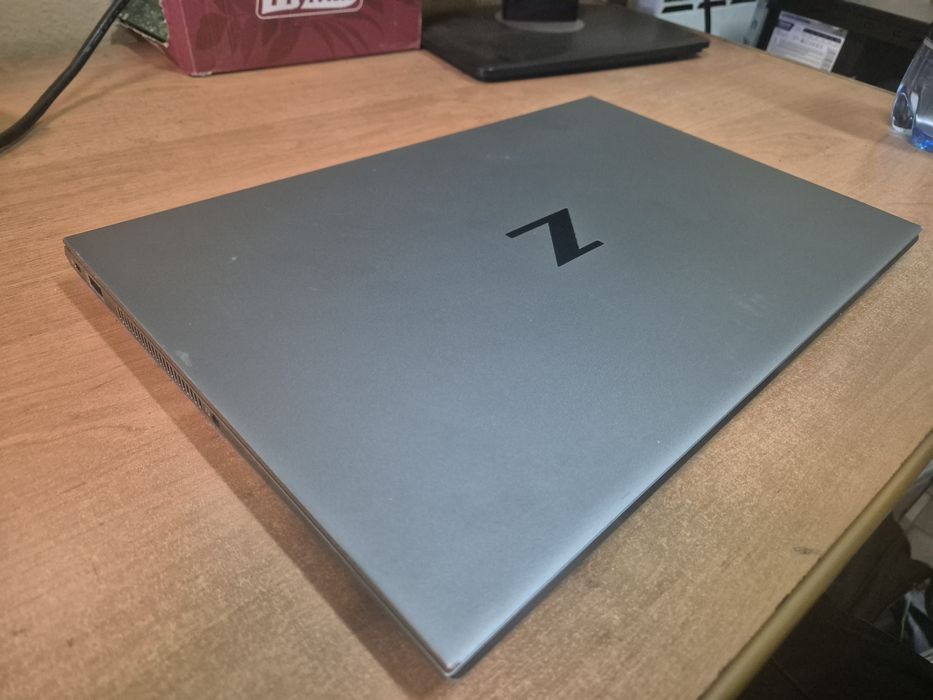 Laptop HP ZBOOK STUDIO G8 15,6" OLED 4K RTX 3070 I7 11850H 32GB Ram