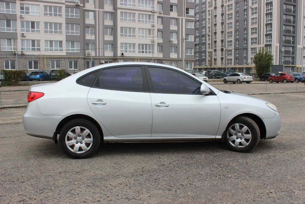 Hyundai Elantra 2008 року