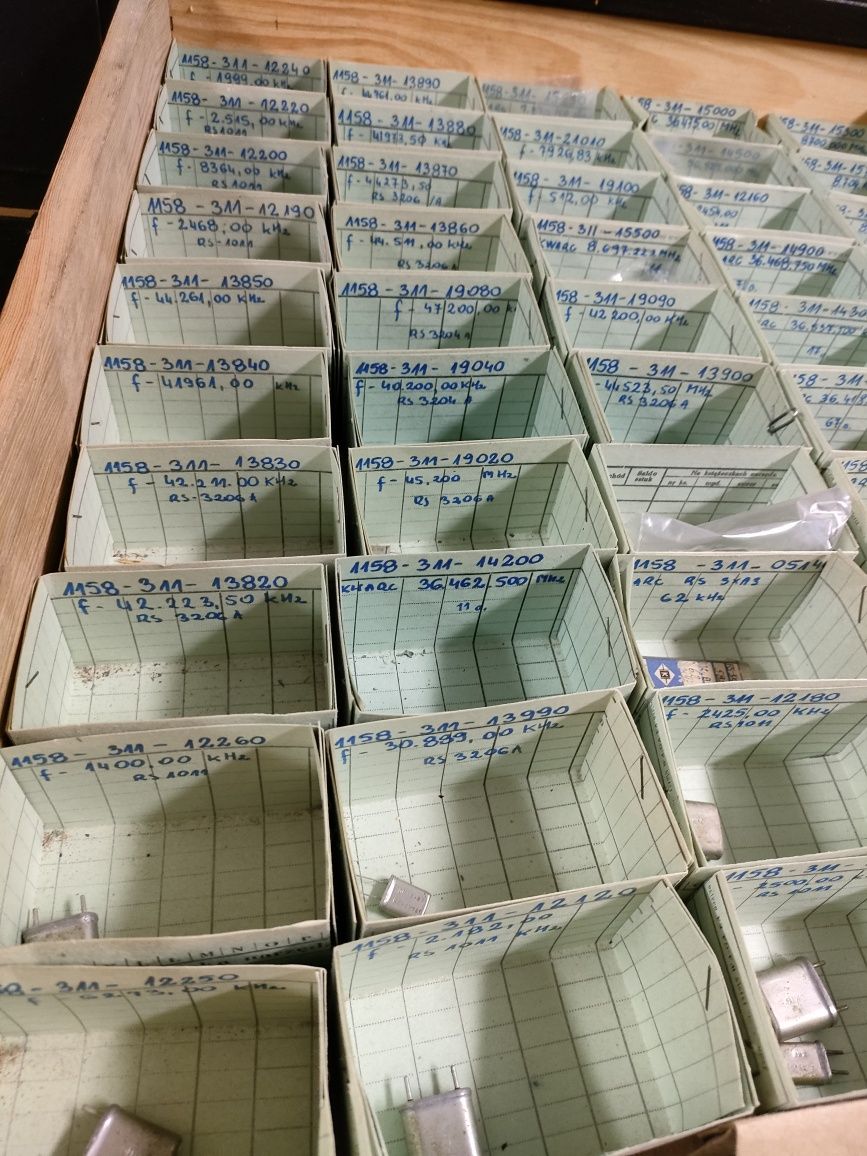 Kwarce oscylator kwarcowy rezonator 1158