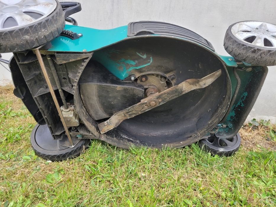 Stara kosiarka DG 600 LM 1669 z napędem