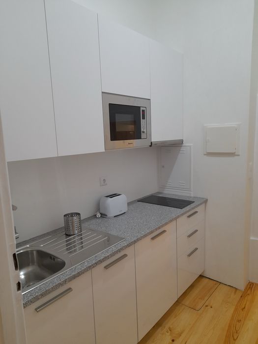 Estúdio T0 em Antero Quental com despesas incluídas e AC