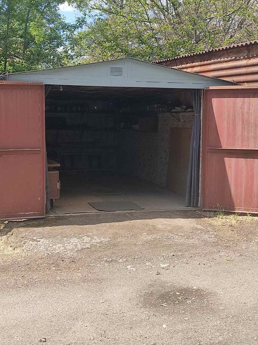 Продам цельносварной гараж