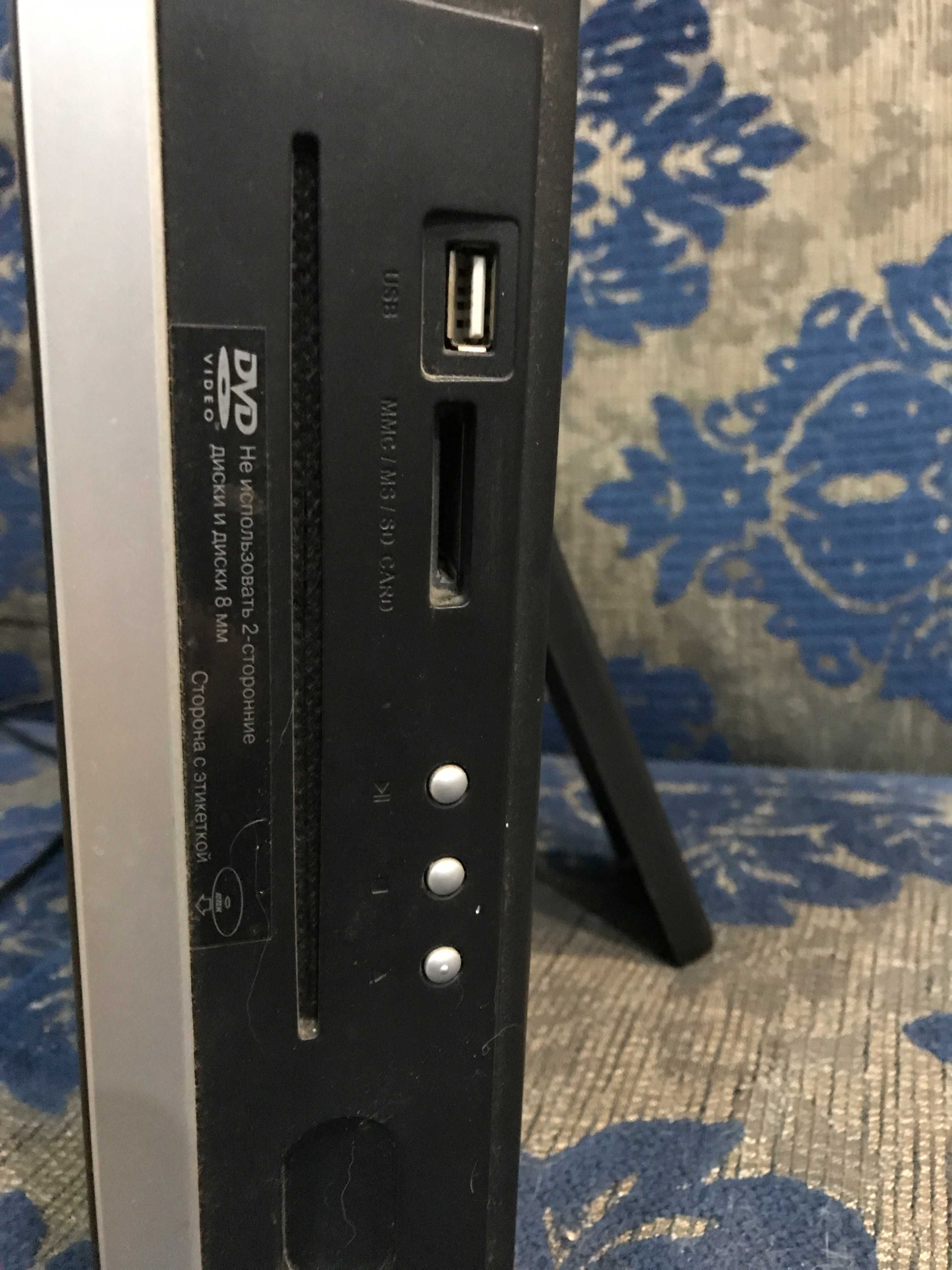 Телевизор LCD с DVD+флешка на кухню или в гараж BBK LСD1534SU