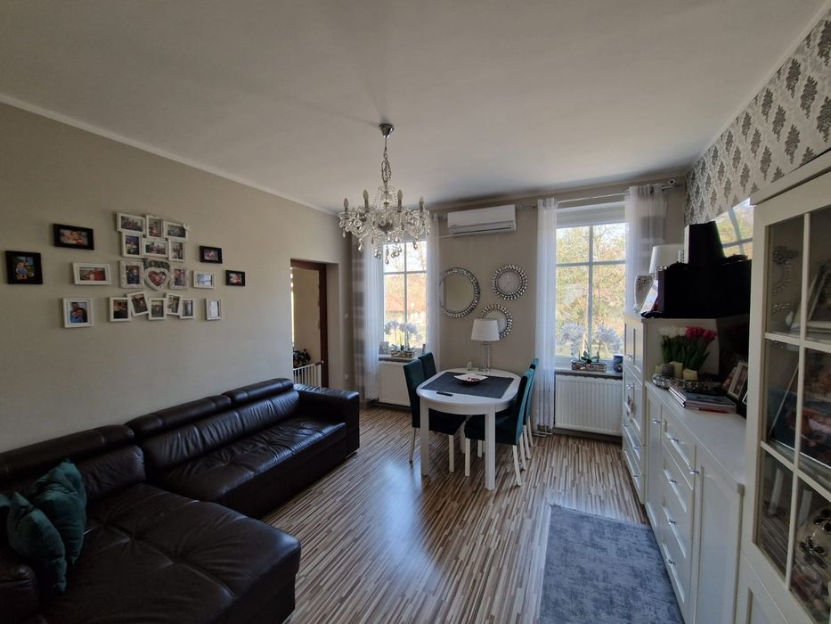 Sprzedam mieszkanie własnościowe, blisko szkoły ,klimatyzacja