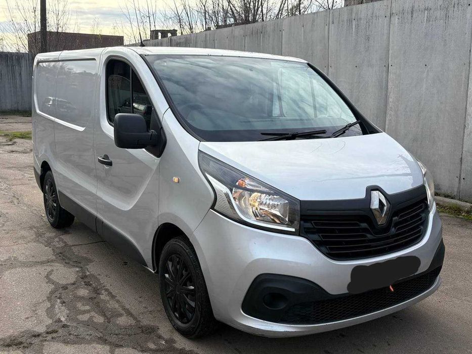 Фара права Trafic 3 Opel Vivaro Рено Трафік 3
