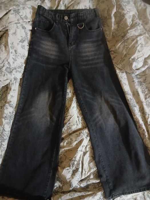 Нові джинси, одягнені кілька разів, стан відмінний, зріст 160–165 см