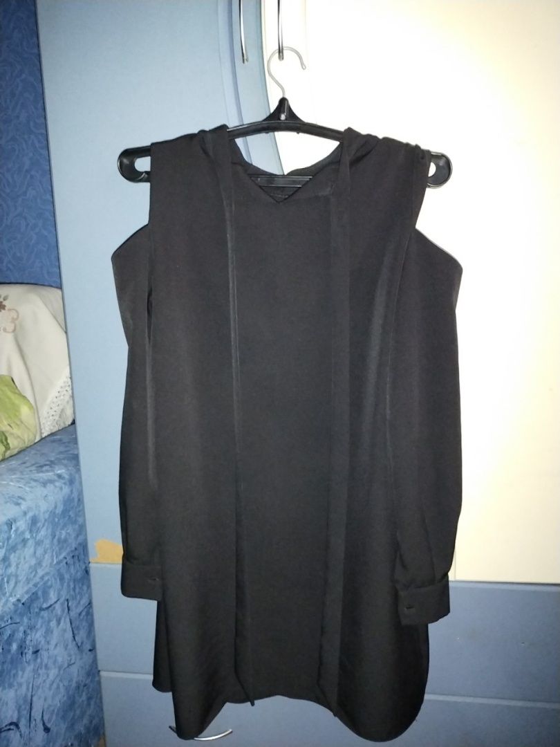 Сукня в чорному кольорі