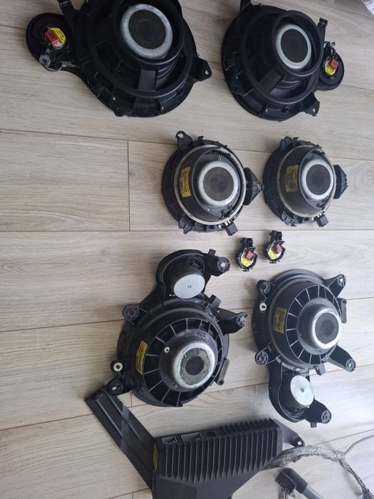 Głośniki premium sound volvo s60/V70 żółta naklejka komplet wzmacniacz