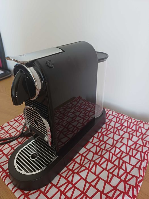 Máquina de Café Nespresso Citiz