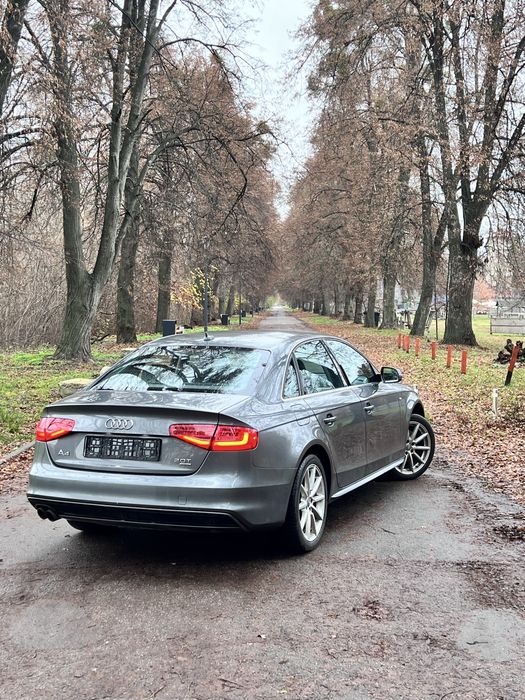Продам Audi A4B8 S-line quatrro 2.0 tfsi в чудовому стані