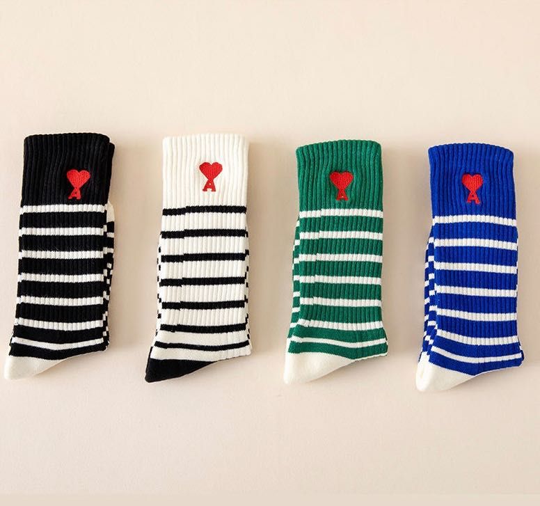 Шкарпетки жіночі з сердечком Амі