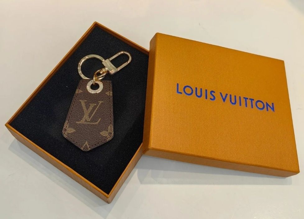 Brylok bryloczyk Louis Vuitton 220417