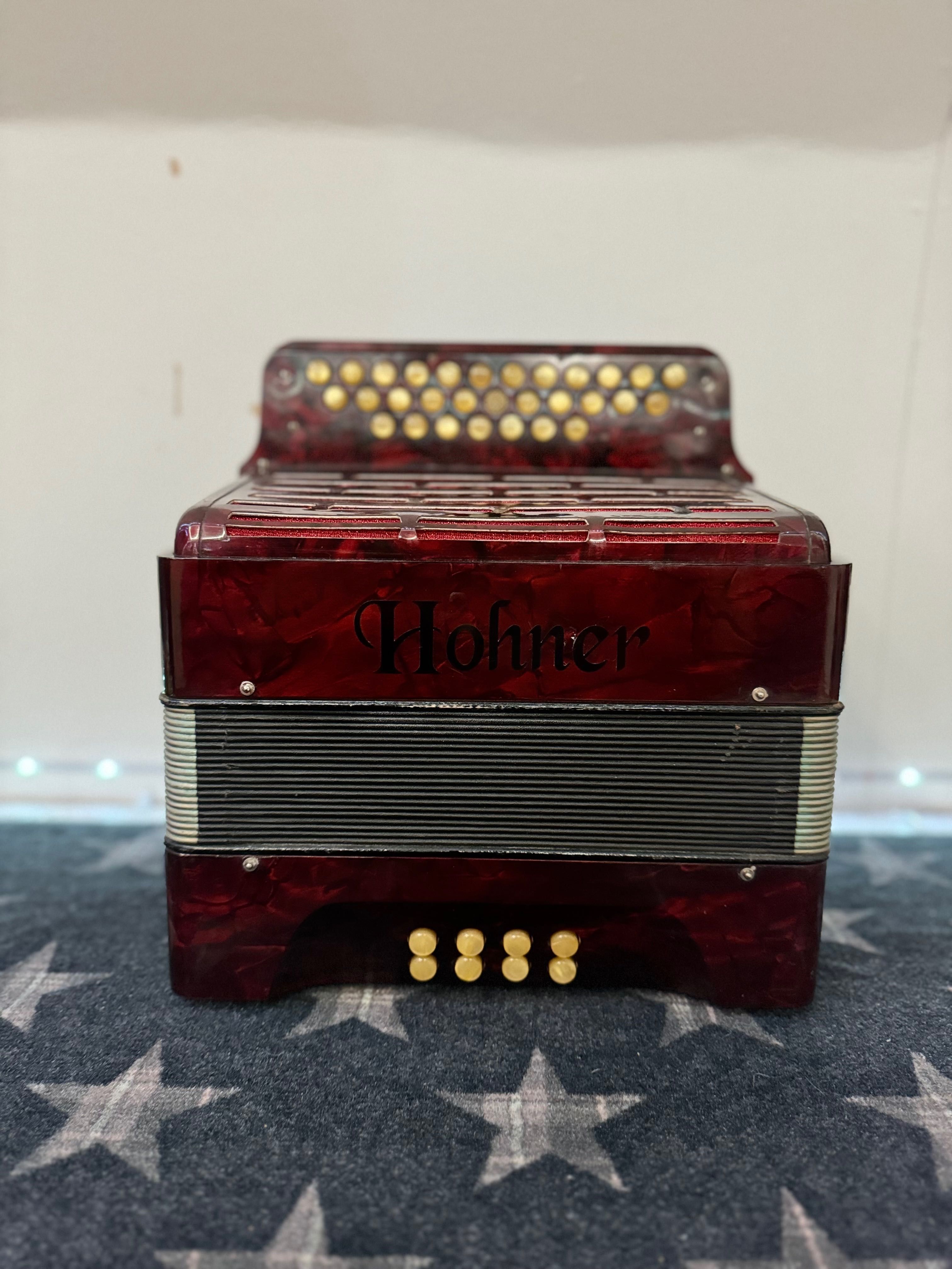 Concertina hohner 3 voz direta