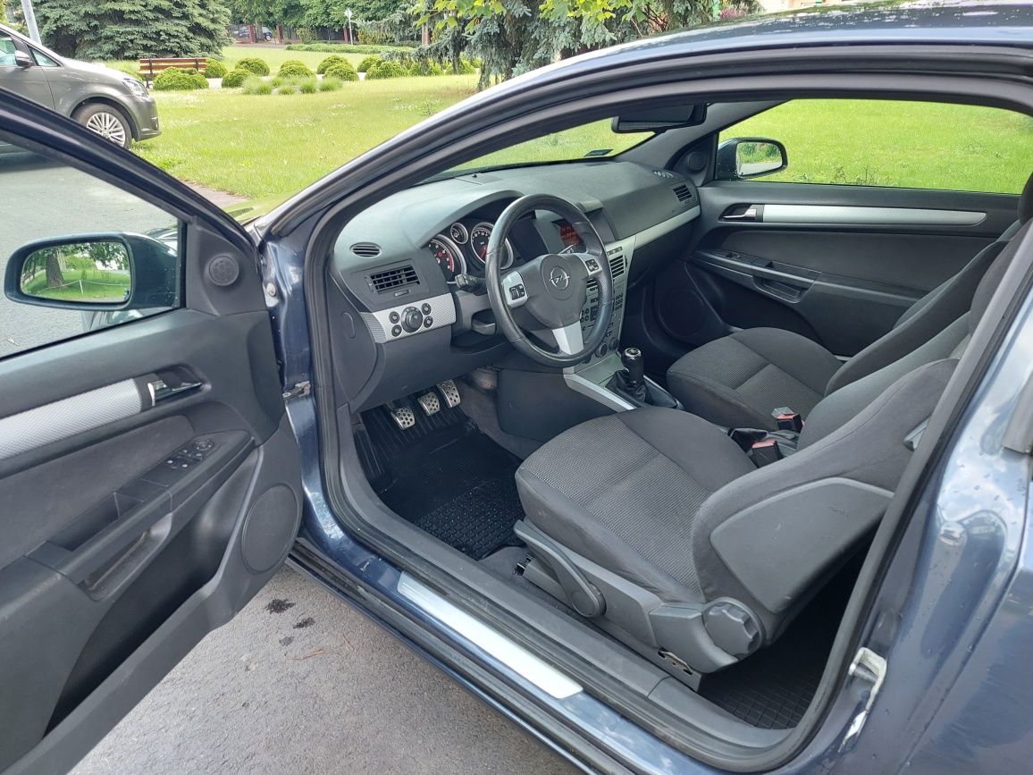 Opel Astra H GTC 2.0 Turbo
