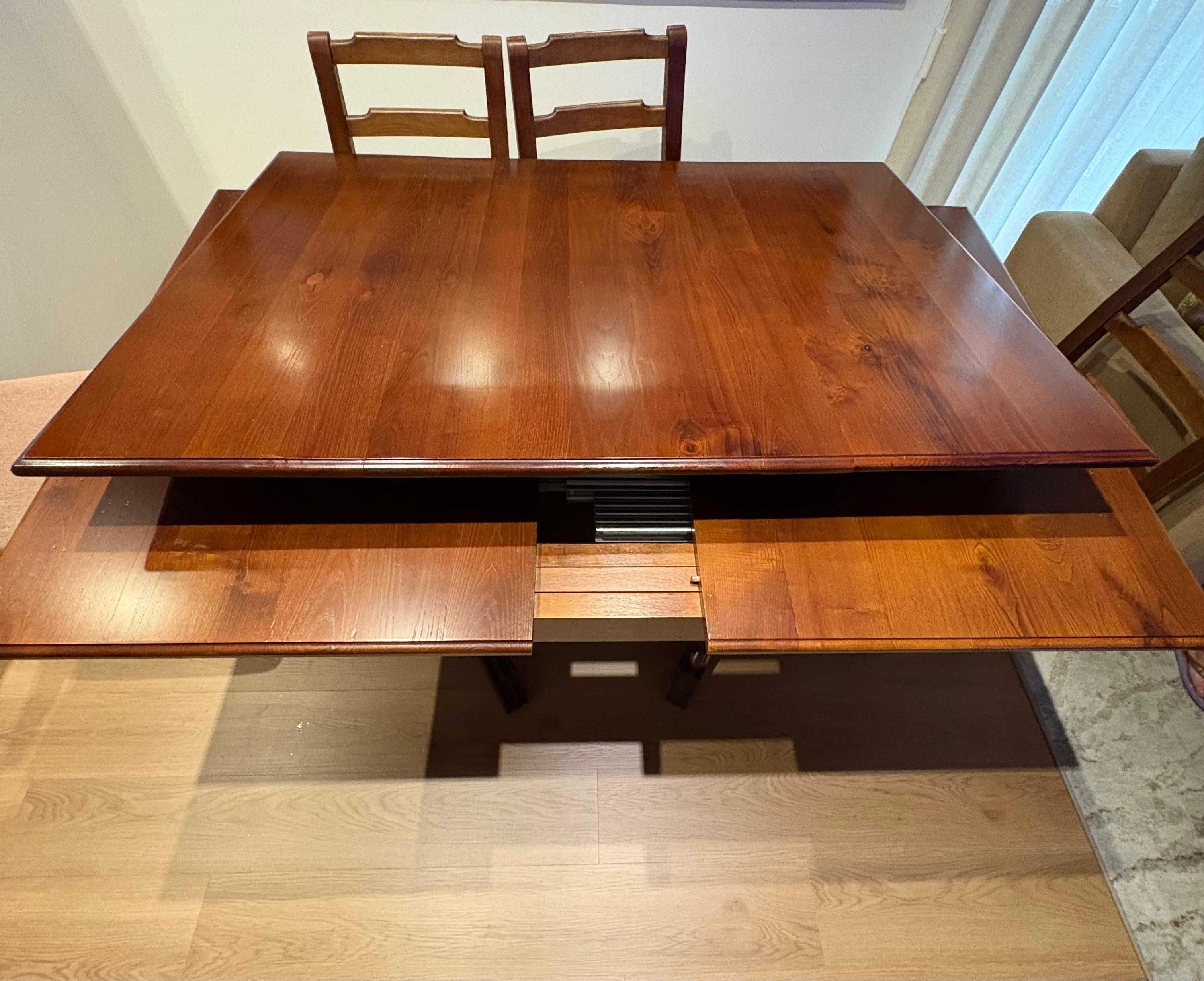 Mesa sala de jantar e cadeiras