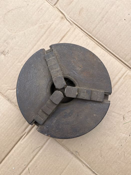 Uchwyt tokarski 247mm